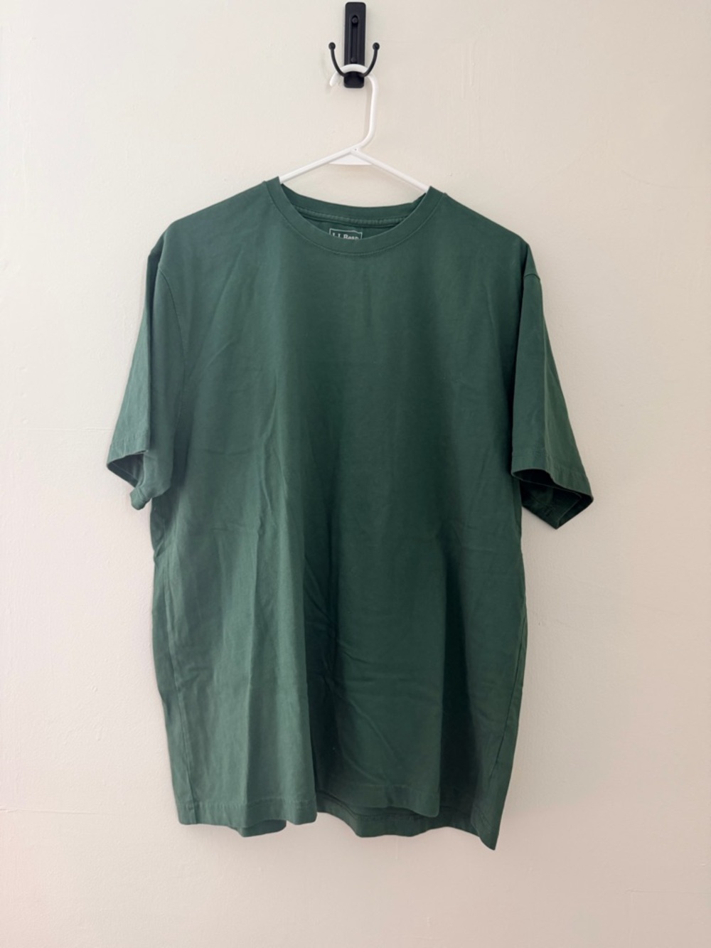 Bundle of L.L. Bean Men's Classic Crew Neck T-Shirts Men’s L, 4 shirts total - Picture 4 of 12